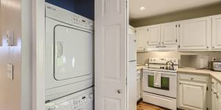 Downtown 2 BDR / 2BA - Walk to Everything Gallery 27