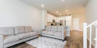 Beautiful 3 Bed, 2.5 Bath Townhome Beautiful 3 Bed, 2.5 Bath Townhome Gallery 4