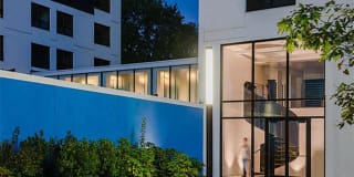 251 Dekalb Gallery 21