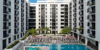 Strata Wynwood Gallery 35