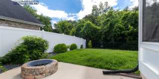 Gorgeous, Luxury 3 bd home with bonus room and screened-in patio! Triple Siegel Schools! Gallery 32