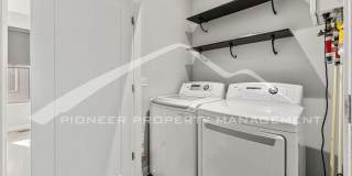 Beautiful Townhome with Central A/C and Two Car Garage! Gallery 26
