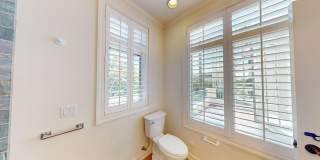 Spacious 4-bedroom 4.5 bath Home in a Gated Complex Gallery 49
