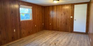 Comfortable, Updated Home in the Heart of Roseville. Avail NOW. *In-Unit Laundry* Gallery 11