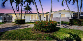 1871 NE 186th St Gallery 1