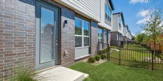 Eastlake - Townhomes Gallery 10