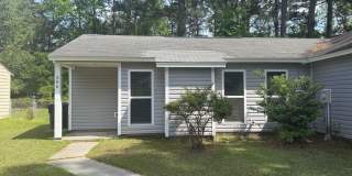 2 bedroom, 1 bath Duplex Gallery 1