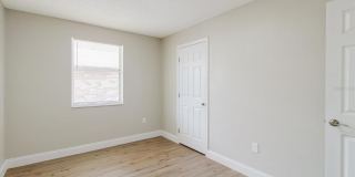 1134-1136 GILMORE Avenue Gallery 43