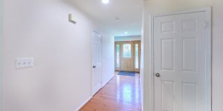 8508 SILVERDALE Road Gallery 24
