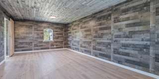 312 HAMMONDS FERRY Gallery 28