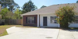 Callaway 3 bedroom 2 bath Duplex with privacy fenced backyard. Gallery 1