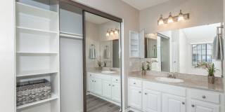 Oak Tree Court Gallery 21