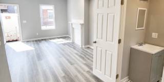 Bright, Newly Renovated 3-Bedroom Rowhome with Backyard Gallery 5