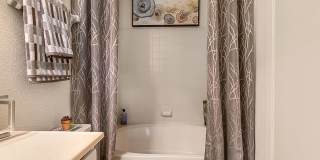 Oak Creek Gallery 16