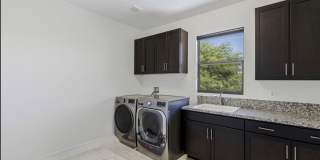 47 Pristine Glen Street Gallery 39