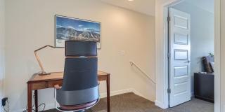 Modern 2 BDR Townhome in Broomfield Gallery 23