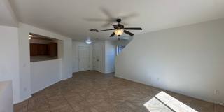 Two-Story 3 Bed/2.5 Bath with 2nd Floor Laundry Room! Gallery 9