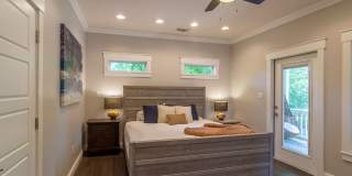 Great cottage house just off Ellington Pkwy-close to downtown! Gallery 5