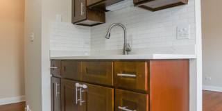 5841 North Winthrop Gallery 1