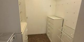 Great Condo and Location in Aurora Gallery 10