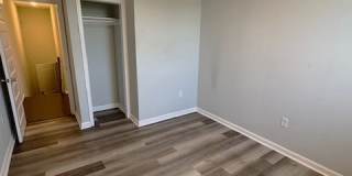 2402 Lakeview Avenue - 3 Gallery 11
