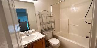 Beautiful, Spacious 3BD Home in Beaverton! Gallery 16