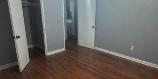 Charming 2BR House in Savannah Gallery 10