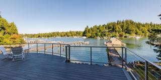 Custom Built Bainbridge Island Waterfront Home with Dock Gallery 11