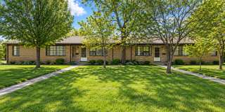 Cute and Cozy 2 Bedroom Gallery 1