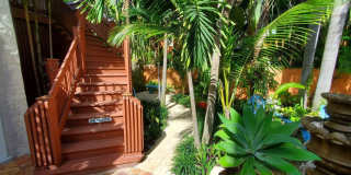 226 NE 1st Avenue unit: Key Lime Suite Gallery 24