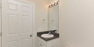 3BR 2.5BA Townhome in Pennington Square ~ Minutes to Fort Jackson, the VA hospital, USC Medical School, and I-77! Gallery 18
