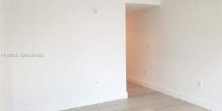 6580 Indian Creek Drive Gallery 25