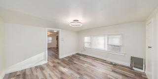 8th 370 E AVE Gallery 13