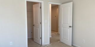 Room in 4 Bedroom Home at Planters Trace Ln Gallery 24