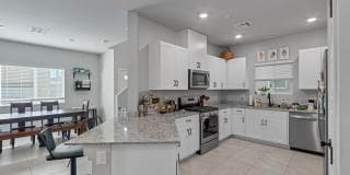 GORGEOUS TOWNHOME BUILT IN 2020 LOCATED IN A GATED COMMUNITY! Gallery 12