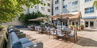 Destinations Lynnwood 61+ Active Adult Apartment Homes Gallery 31