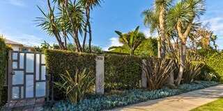 609 North Doheny Drive Gallery 1