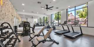 Downtown Ontario Luxury Apartments Gallery 84