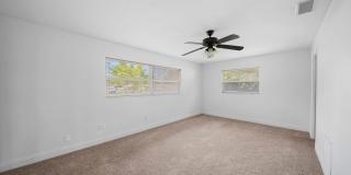 Beautiful 3 bedroom 2 bathroom single family home in Fort Myers with fenced yard! Gallery 18