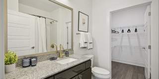 Link Apartments 4th Street Gallery 6