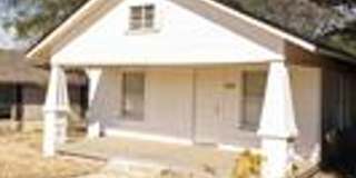 Very cute 2 bedroom 1 bath across the street from Clinton West Elementary School. Gallery 1