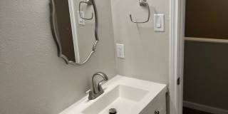 2 story 2 Bed 1 Bath - 2 Parking - Water Paid Gallery 15