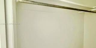 1240 NE 12th Ave Gallery 11