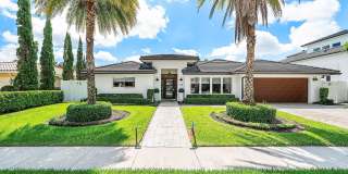 740 NE 36th Street Gallery 1