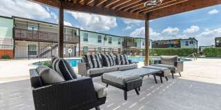 Montabella at Oak Forest Apartments Gallery 12