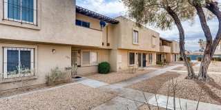 ADORABLE TOWN HOME with BALCONY and a GREAT SIZE PATIO/"BACKYARD" Gallery 3