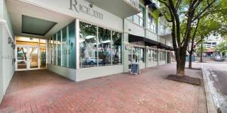 3333 Rice St Gallery 17