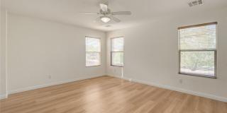 10808 Wallflower Avenue Gallery 27