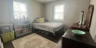 3 Bedroom Home With A Large Fully-Fenced Yard Gallery 8