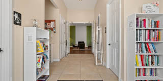 Ventana Gallery 111